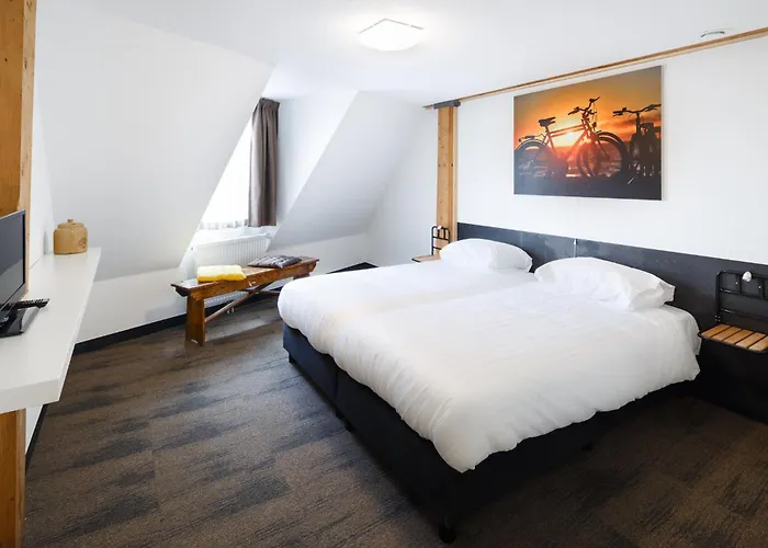 Hotel Blooker